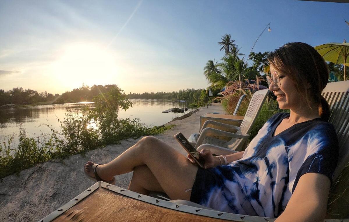 Baantia Chomtawan Bed & Breakfast Сурат Тхани Екстериор снимка